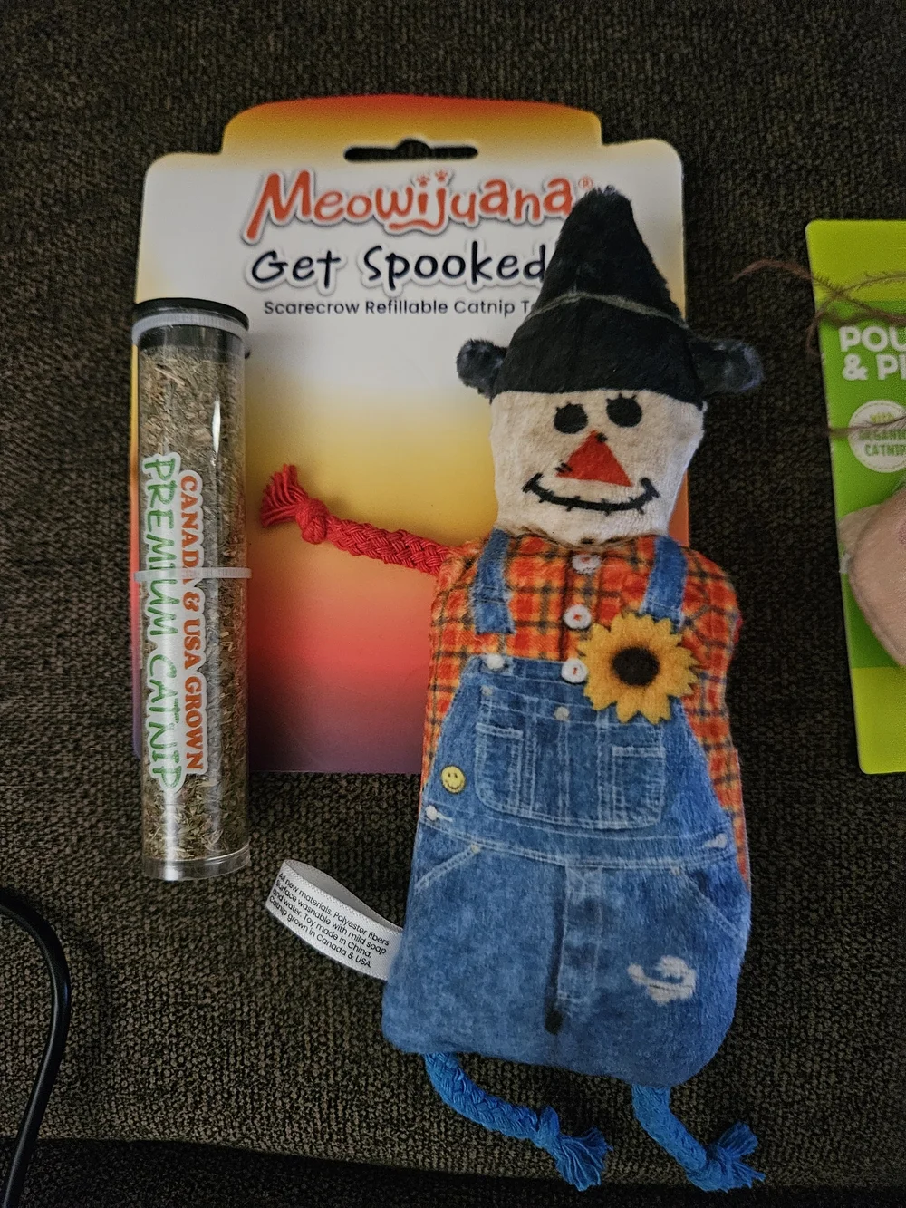 Meowijuana Get Spooked Scarecrow Cat Toy - Multicolor And Hot Chocolateand Donut
